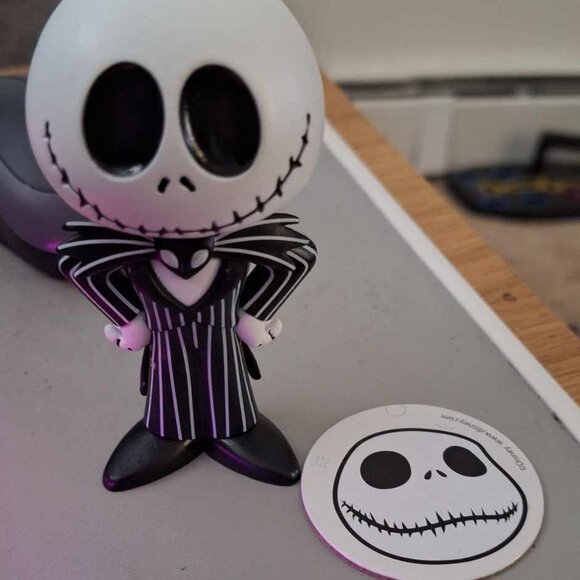 Jack Soda Pop Funko comes with a Jack Funko ornament - Picture 2 of 4